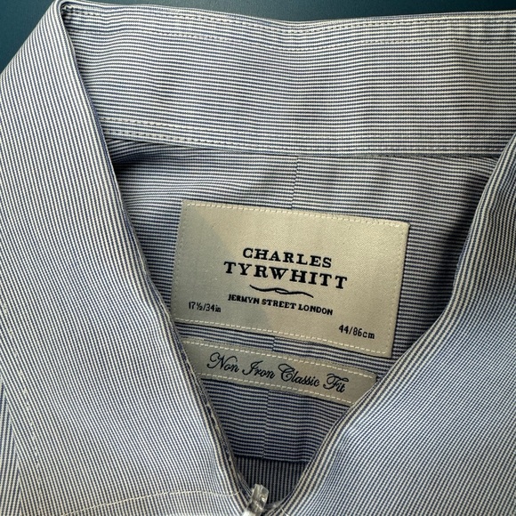 Charles Tyrwhitt Dress Shirt
Non Iron Classic Fit - Picture 3 of 7